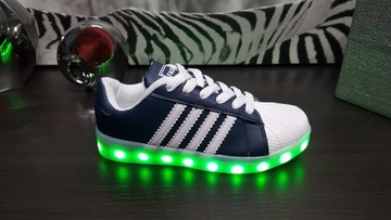 Спортивные кроссовки со светодиодной подсветкой GLOWING NAVY/WHITE USB 38