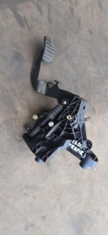 фото thumb №1, Педаль сцепления 1.6dci europa renault trafic iii 465038677r