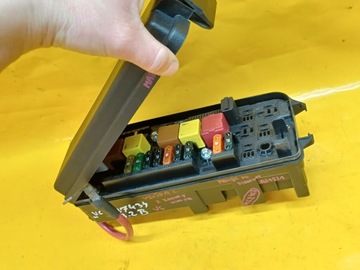 фото thumb №12, Коробка предохранителей signum 3,2b v6 13112921