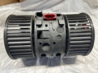 Купити Вентилятор обдув повітродувка renault megane iii оригінальний номер 272104937r t1001277n, фото thumb