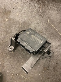 фото thumb №1, Audi a4 b8 модуль парковки pdc 8k0919475b
