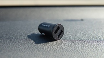 ŁADOWARKA SAMOCHODOWA SWISSTEN 2x USB 2,4A CZARNA