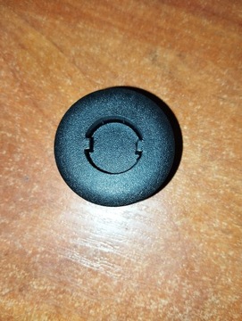 фото thumb №1, Volvo xc60 xc70 клипса крышки защитные накладки na двигатель 31375248