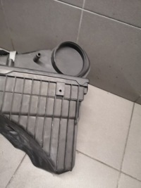 фото thumb №4, Корпус фильтра powietzra vw touareg 5.0 7l0129607