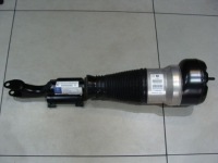 Купить Амортизатор правый перед 4matic w217 a2173204001, фото thumb