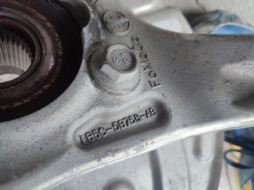 фото thumb №2, Lincoln aviator ii 2022 поворотный кулак ступица правая зад