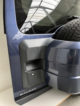 фото thumb №6, Крышка зад задняя багажника з защита колёса запасного mitsubishi pajero iv
