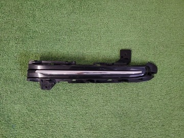 фото thumb №9, Volvo v40 рестайлинг решётка з хром заглушка бампера правая хром 31347043 oem