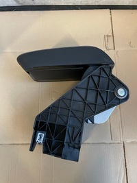 фото thumb №1, Skoda scala подлокотник 654864207