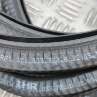 фото thumb №8, Porsche panamera 971 2018 правая сторона резиновый прокладка дверь задних