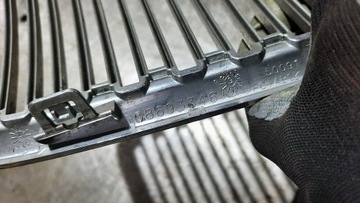 фото thumb №4, Решітка решітка радіатора переднє volvo v70 04-07 рестайлінг