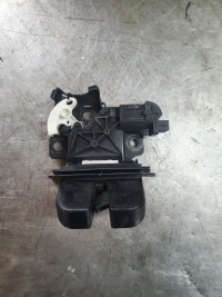 фото thumb №1, Замок кришки багажника audi a3 8p 8p4827505b