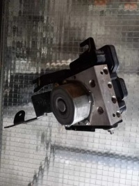 фото thumb №1, Насос abs dacia sandero ii lift 19r 0.9 tce