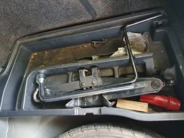 фото thumb №13, Бардачок пассажира toyota corolla e12 2.0 d 4d 2002 chb 4d 81kw 8q3