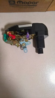 фото thumb №7, Chrysler sebring neon 1995-2000r автомат замок двері лівий перед 4658995