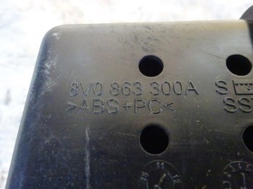 фото thumb №7, Audi a3 8v бардачок тунелю полиця з'єднувач audi music інтерфейс 8v0863300a