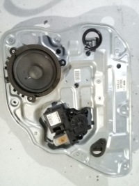 фото thumb №1, Volvo v50 підйомник вікон правий задня