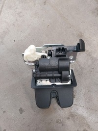 фото thumb №1, Замок крышки багажника vw golf t-roc 2ga827505a