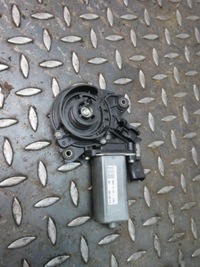 фото thumb №1, Доводчик дверь audi a8 d4 4f0837059