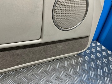 фото thumb №10, Navigator ii 03- боковина обивка дверь левый перед