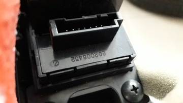 фото thumb №6, Hyundai santa fe ii 09- панель рамка usb вибірник