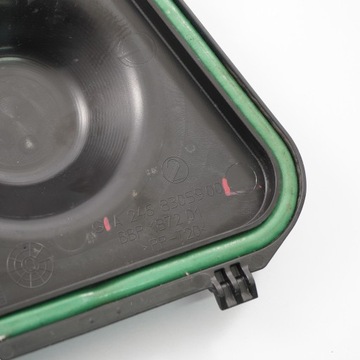 фото thumb №10, Mercedes w246 панель под лобовым стеклом защита заглушка крышка a2468305900