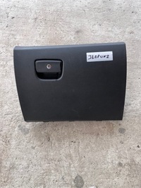 фото thumb №1, Jeep grand cherokee wk2 бардачок