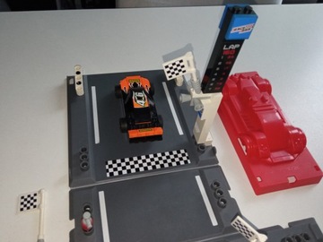LEGO Racers 8125 - Громовая гоночная трасса 2009 года