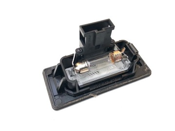 Lampka tablicy rejestracyjnej 8T0943021 AUDI A4 S4 A5 S5 8K