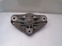 фото thumb №1, Кронштейн кронштейн амортизатора перед audi q7