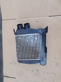 фото thumb №1, Maserati levante інтеркулер правий 670109554