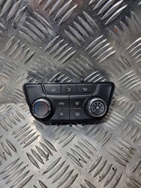 фото thumb №1, Панель кондиціонера opel zafira c 39081561