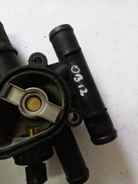 фото thumb №4, Корпус термостата renault scenic ii 1.9 dci 03-09