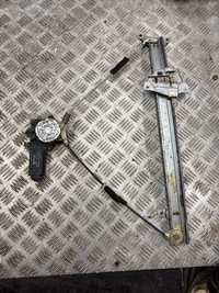 фото thumb №1, Підйомник скло правий задня mitsubishi pajero ii 2 mb517476