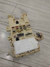 фото thumb №1, Коробка запобіжників toyota 82641-16010