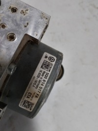 фото thumb №6, Volkswagen головний гальмівний циліндр abs 5q0614517fa європа