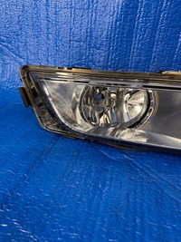 фото thumb №1, Протитуманна фара правий skoda octavia iii 2012- 5e0941700d