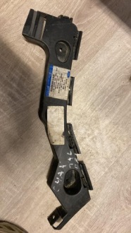 фото thumb №1, Кронштейн бампера задняя pr ford c-max 1715156