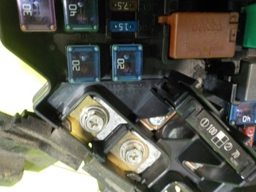 фото thumb №5, Honda civic viii 1.4 i-dsi 07r sedan 4d коробка предохранителей