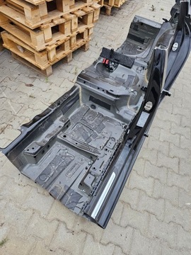 фото thumb №5, A3 8y sportback крыло зад порог левый стойка