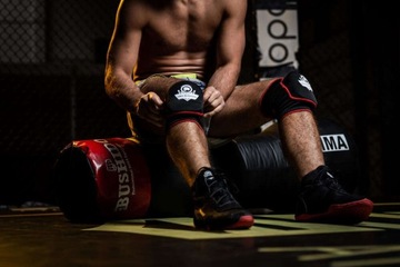 ЭЛАСТИЧНЫЕ НАКОЛЕННИКИ С ЗАЩИТНЫМ СЛОЕМ DBX BUSHIDO L