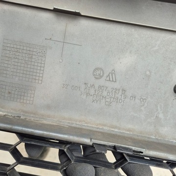 фото thumb №10, Skoda rapid 12-17 бампер перед переднє розпилювач 5ja807221b