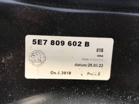 фото thumb №7, Skoda octavia iv 5e7 обшивка блок двигуна середній правий 5e7809602b