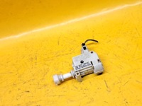 фото thumb №1, Привід кришка заливної vw passat b6 3c0810773