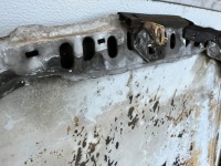 фото thumb №9, Капот крышка двигателя mercedes w124 1985-1989r узкая молдинг