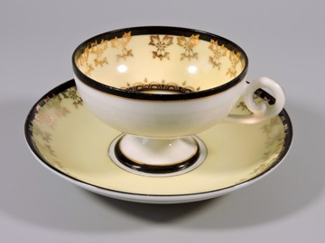 Чашка с изображением Богини-Нимфы, антиквар, 1900 г., Вена.