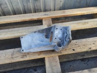 фото thumb №1, Кронштейн коробки volvo v60 ii 2.0 t8 31370633