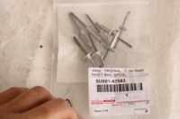 фото thumb №1, Toyota proace заклёпки набор nitów su001-a7583