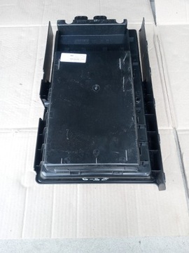 фото thumb №8, Audi a4 b8 a5 шторка подлокотника сиденья зад 8k0885944