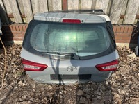 фото thumb №1, Toyota yaris крышка багажника задняя 2014-2017